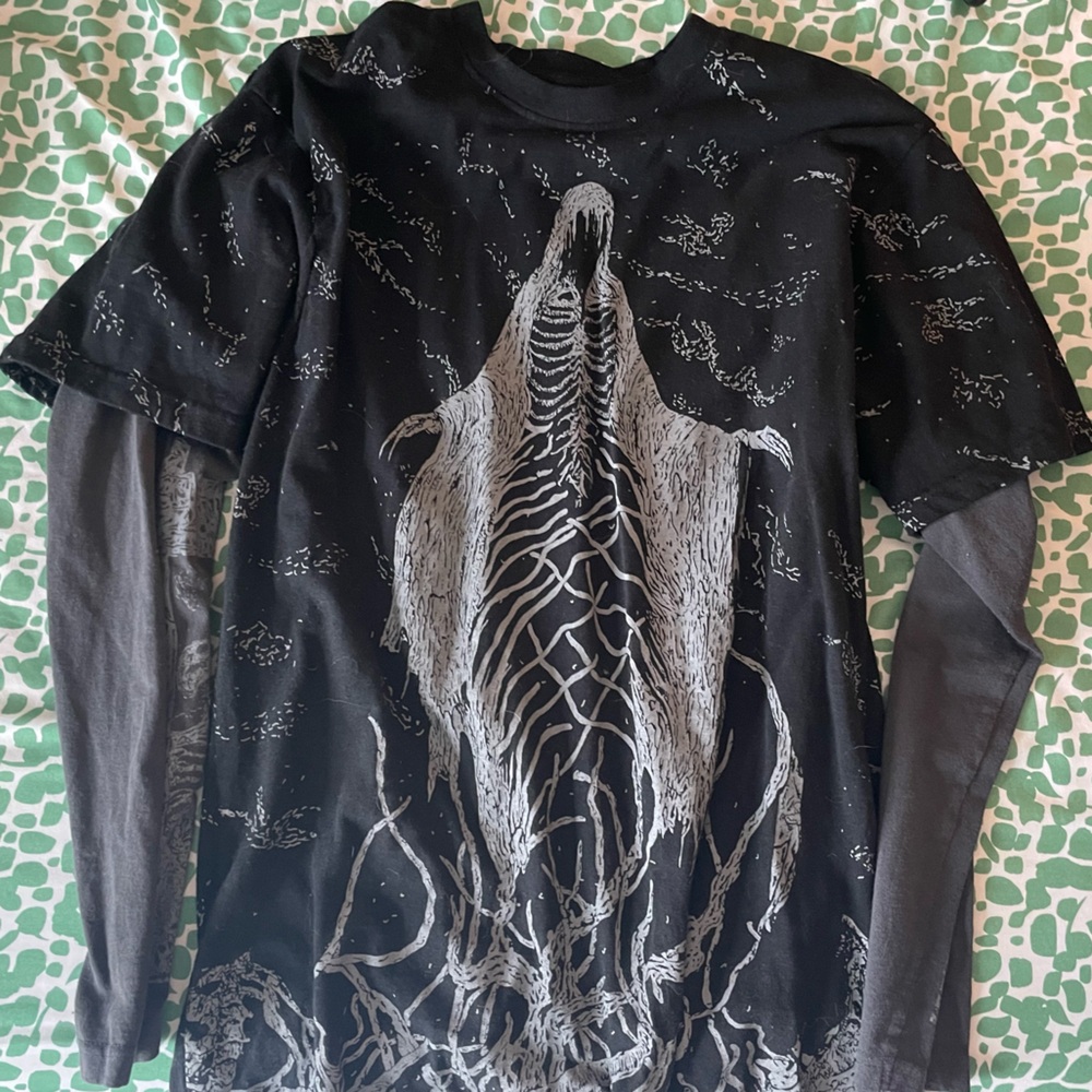 Y2K metal emo tee, size medium, brand new